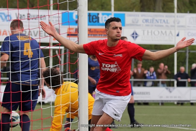 Foto bij Excelsior'31 wint van Harkemase Boys en blijft in de race om de titel (1-0)