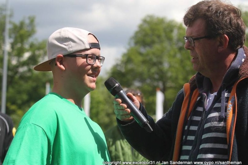 Foto bij Benefietwedstrijd "Ik Voetbal tegen Kanker" een groot succes