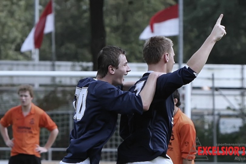 Foto bij Excelsior'31 2 na rust met gallery-play langs HHC Hardenberg 2 (3-0)