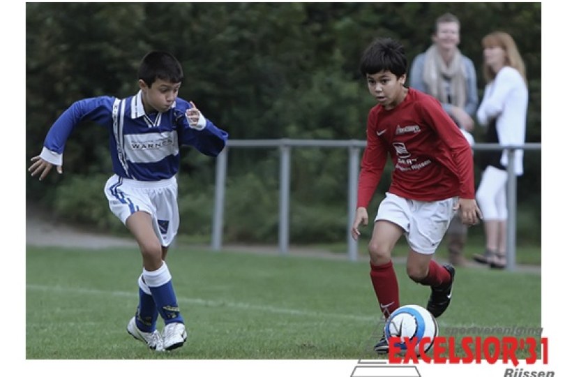 Foto bij Donderdag start een '9 tegen 9' toernooi (met o.a. spelers uit E1 en E2)