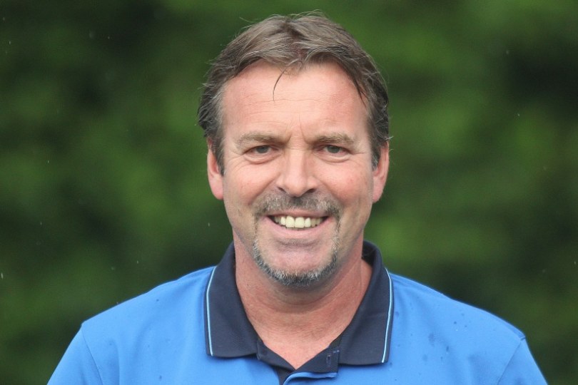 Foto bij Peter Wesselink ook volgend seizoen trainer Excelsior'31