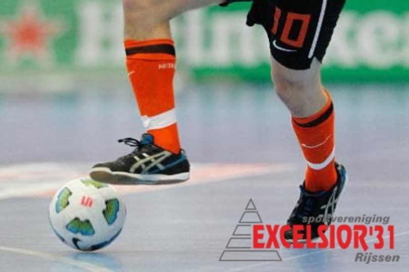 Foto bij Zaalvoetballers Excelsior&rsquo;31 zakken diep weg in Putten