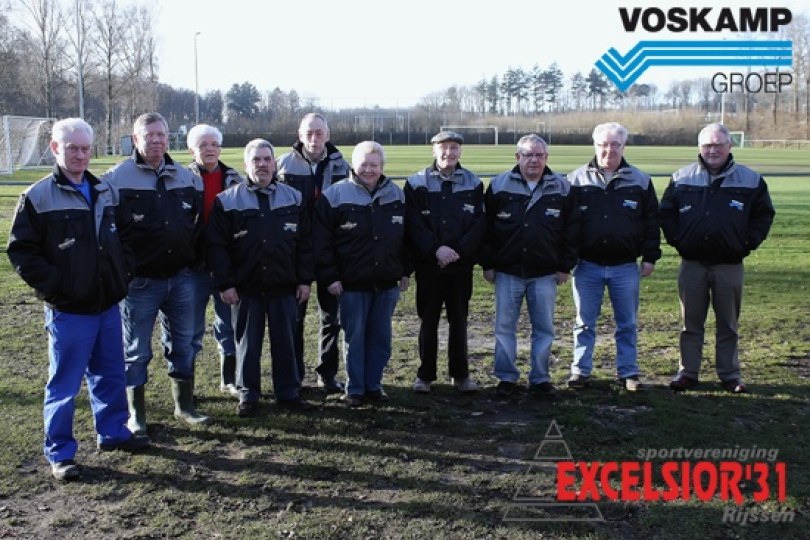 Foto bij VUT-ploeg loopt er warmpjes bij dankzij sponsor Voskamp Groep
