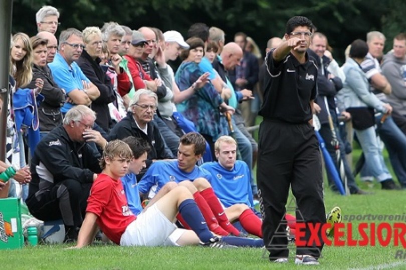 Foto bij Excelsior'31 2 en 3 boeken nuttige oefenoverwinningen